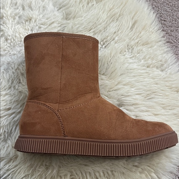 Cat and Jack Shearling Boots Size 1 - Picture 2 of 4